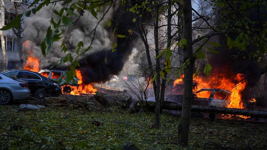 Число погибших в Одессе выросло: фото с места происшествия Число погибших в Одессе выросло: фото с места происшествия