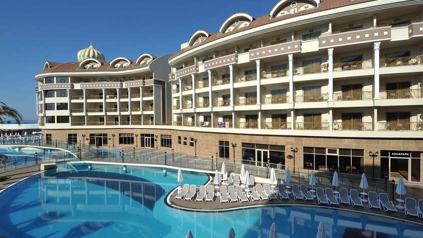 Без самоизоляции и тестов: когда Турция полноценно откроет границы для украинцев