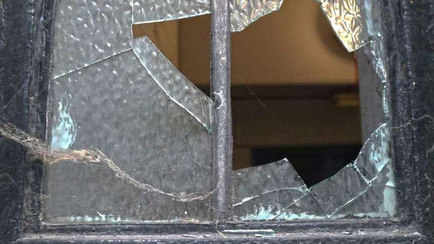 Як заклеїти вікна в будинку, щоб захиститися від вибухової хвилі