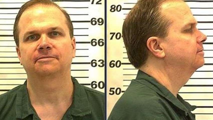 Убийца Джона Леннона попросился на свободу