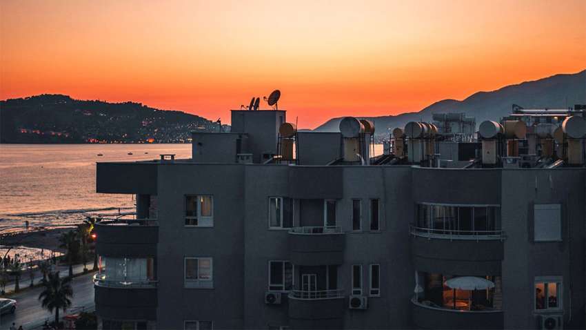 Стали відомі три країни, де росіяни масово скуповують нерухомість Стали відомі три країни, де росіяни масово скуповують нерухомість