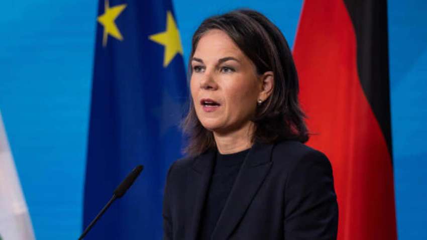 Глава МИД Германии Бербок обратилась к России на саммите ОБСЕ: что сделал Лавров Глава МИД Германии Бербок обратилась к России на саммите ОБСЕ: что сделал Лавров