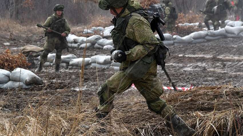 Оборона ЗСУ стрімко сипеться: на Донбасі проривається російська орда
