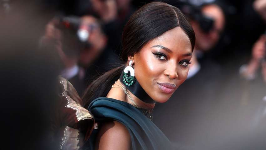 Модель Наоми Кэмпбелл рассекретила личный номер телефона