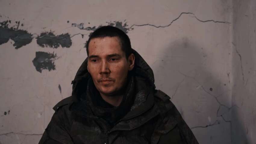 Клали в ящики и сжигали тела: поенный россиянин ошеломил правдой