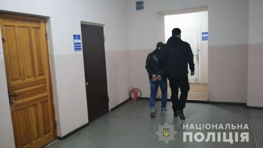 В Одессе мужчина изнасиловал падчерицу | КомментарииУкраина