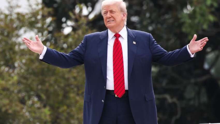 Трамп опинився біля небезпечної межі: медики шокували заявою про майбутнє президента США Трамп опинився біля небезпечної межі: медики шокували заявою про майбутнє президента США