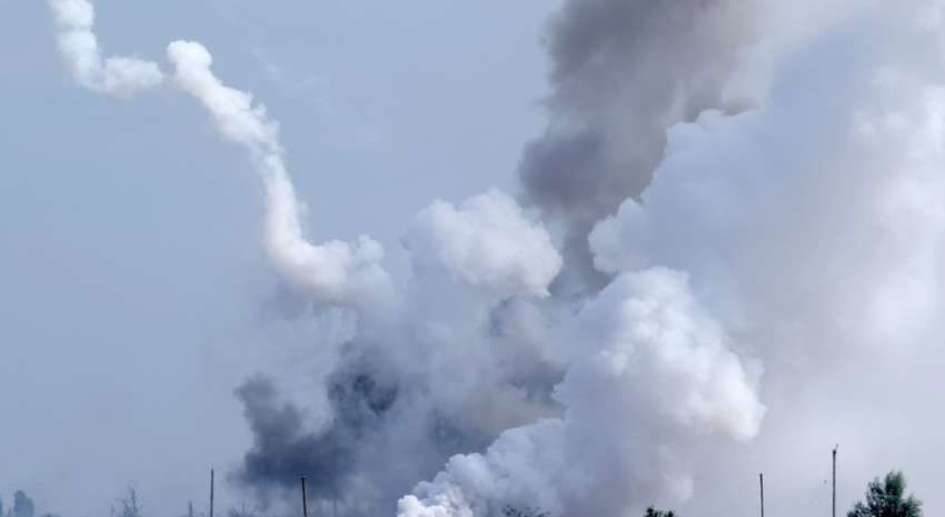 Крым атаковали ракеты и дроны: по чему есть «прилеты» Крым атаковали ракеты и дроны: по чему есть «прилеты»