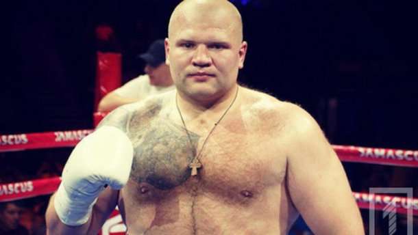Украинский супертяж мощным нокаутом одержал третью победу на профи-ринге