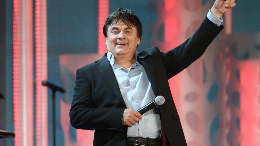 Продюсер Сєрова слізно просить впустити співака в Україну, щоб провести концерт