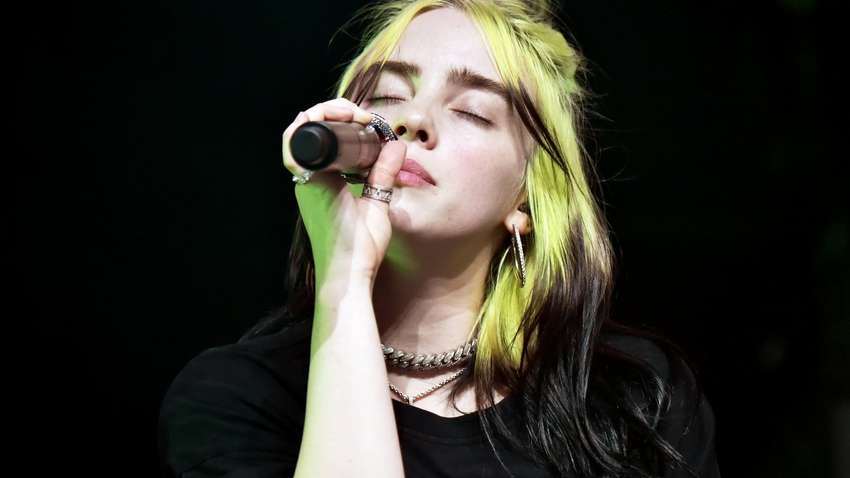 От Билли Айлиш отписались сразу 100 тысяч фанатов: в чем причина