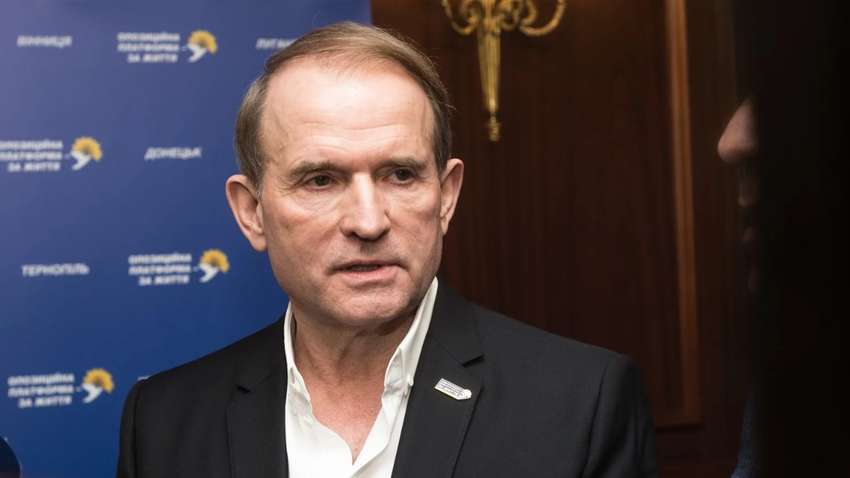 Зубченко: Медведчук играючи сделал «слуг народа»