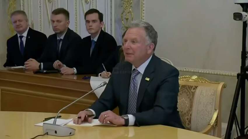 Едва не расцеловал: спецпосланник США Стив Уиткофф забросал Путина комплиментами Едва не расцеловал: спецпосланник США Стив Уиткофф забросал Путина комплиментами