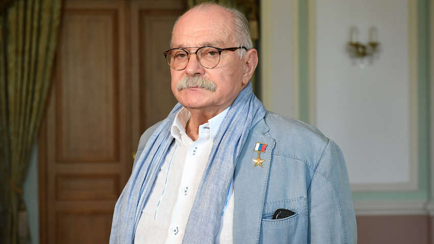 Любимый кремлевский режиссер требует с Украины деньги "за Крым"