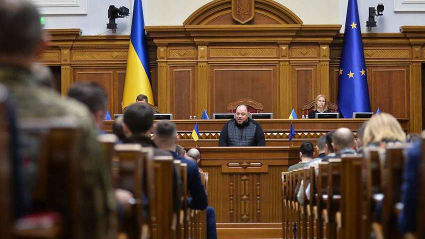 С гарантией увеличения военного бюджета, но без растаможки авто через Дію: итоги голосования Рады