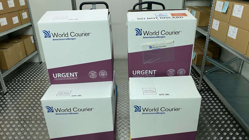 В Украину отправили новую партию вакцины от коронавируса В Украину отправили новую партию вакцины от коронавируса