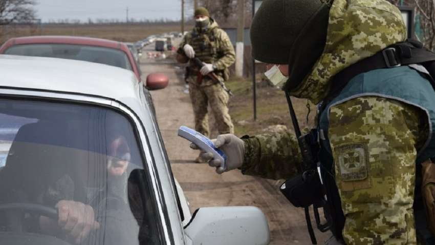 Плани обмежити пересування по Україні та арешт дипломата Кожари: якою була п'ятниця