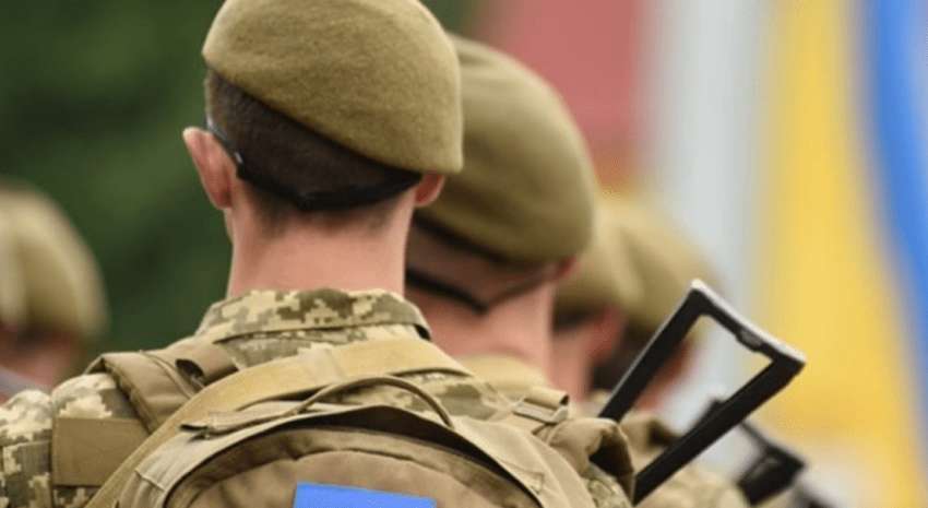 Западные СМИ рассказали, как украинские мужчины прячутся от мобилизации  