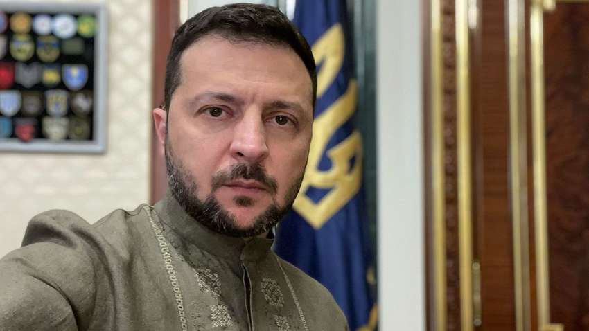 В День вышиванки президент Украины поразил особой рубашкой: ее оригинальность в орнаментах