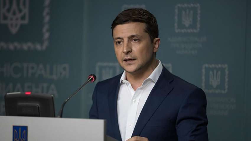 Скандал с Велюром: президент Зеленский провел с Тищенко воспитательную беседу