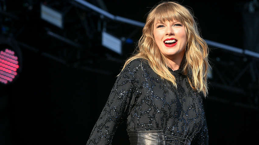 Тейлор Свифт выпустила рождественский клип 