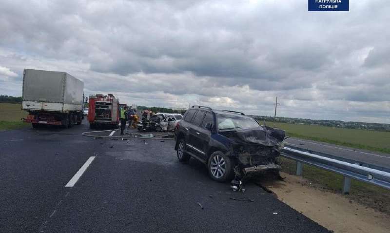 Жуткое ДТП на трассе Киев-Одесса: погиб ребенок и 3 взрослых