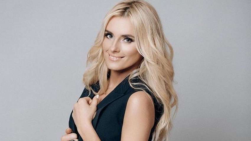 «Наскочила зі спини»: українська співачка розповіла про напад фанатки «Наскочила зі спини»: українська співачка розповіла про напад фанатки