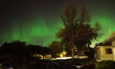 Небо Канады озарило удивительное полярное сияние (ВИДЕО) Небо Канады озарило удивительное полярное сияние (ВИДЕО)