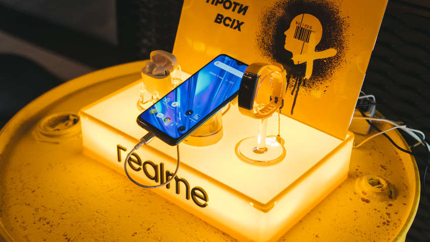 За 5 дней "Цитрус" продал партию смартфонов Realme  