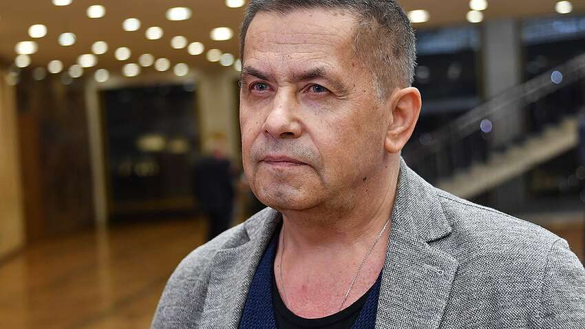 Хотел ударить: любимый певец Путина набросился на журналиста за простой вопрос (ВИДЕО) Хотел ударить: любимый певец Путина набросился на журналиста за простой вопрос (ВИДЕО)