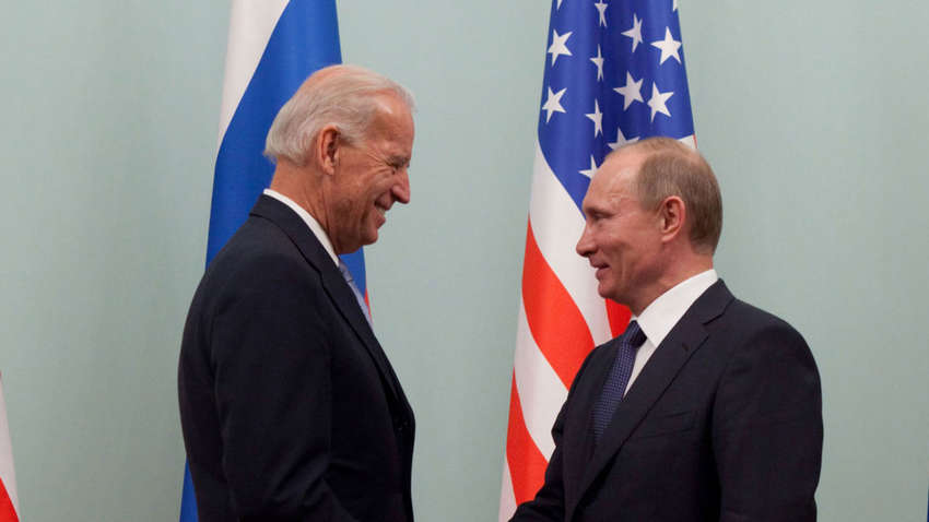 В Кремле заявили, что у Байдена и Путина серьезные разногласия насчет Донбасса В Кремле заявили, что у Байдена и Путина серьезные разногласия насчет Донбасса