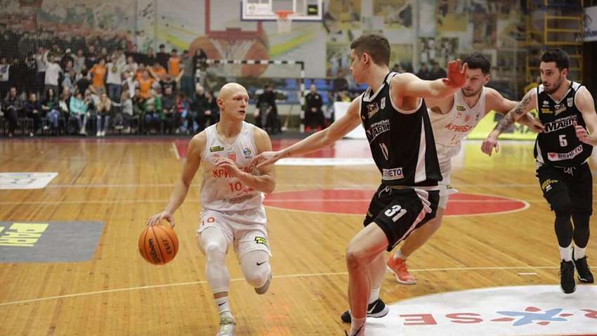 В матче баскетбольной Суперлиги состоялся "криворожский погром"