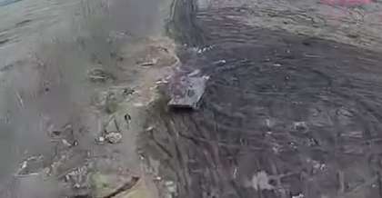 Дрони-камікадзе, на які скидалися українці, успішно нищать російську техніку на передовій