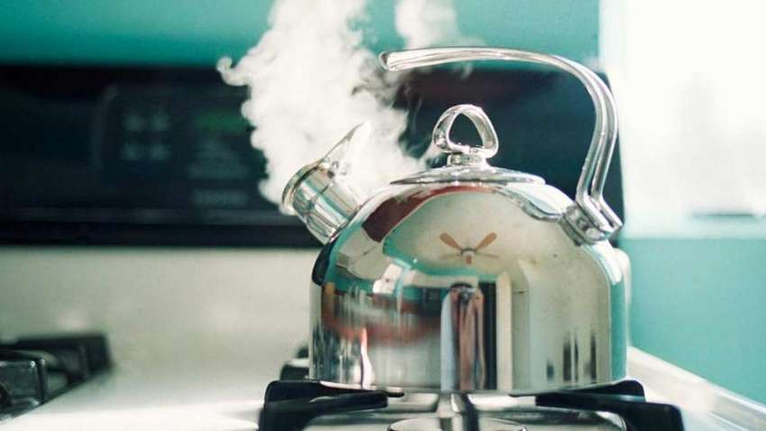 Чим небезпечна для організму повторно прокип'ячена вода
