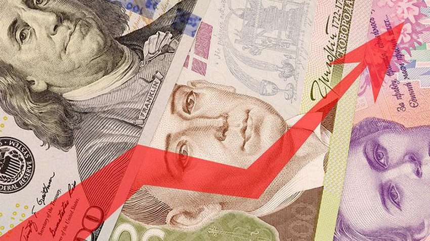 Гривня знецінюється: Сологуб пояснив причини девальвації нацвалюти