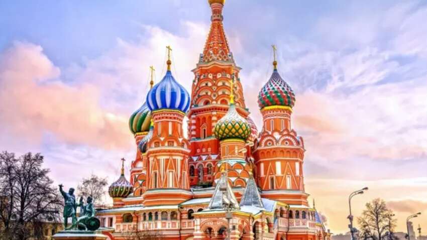 Прямо зараз небо над Москвою червоне: працює ППО