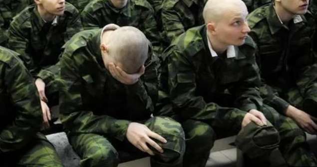 В окупації строковиків змусили присягнути на вірність РФ: шокуючі подробиці