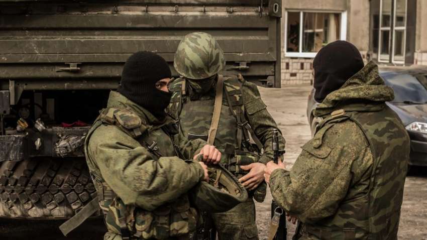 Російських військових спіймали на гарячому. Вони знову крадуть (ВІДЕО)