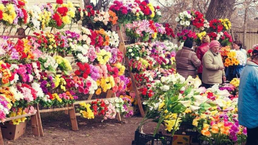 Не забрасывайте могилы пластиковым мусором: священник ВТО обратился к украинцам перед поминальными днями