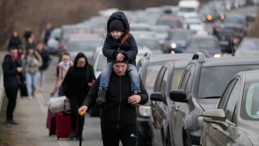 В Польше резко возросло количество украинских беженцев: известные причины В Польше резко возросло количество украинских беженцев: известные причины