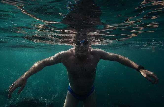 Британець має намір врятувати танучі льодовики, здійснивши заплив у Гренландії