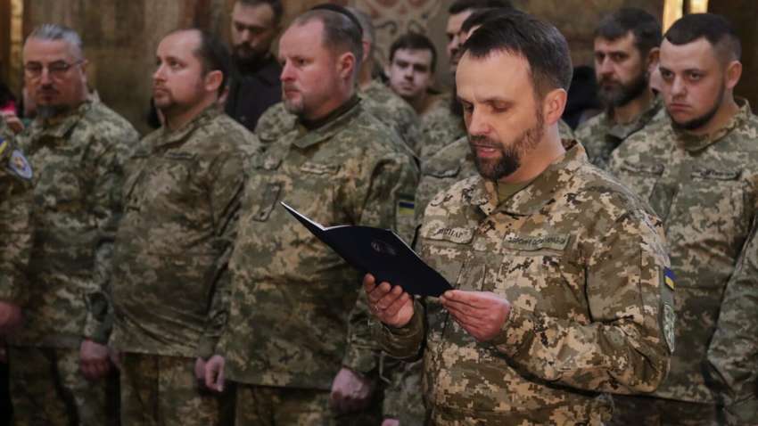 Комісари духу: 25 жовтня світ відзначає День військового капелана