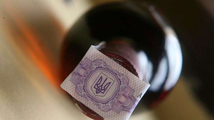 Теневое обращение алкоголя продолжает взбудоражить экономику Украины