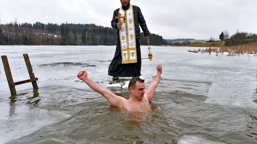 Крещение Господне 2021: что нельзя делать в праздник