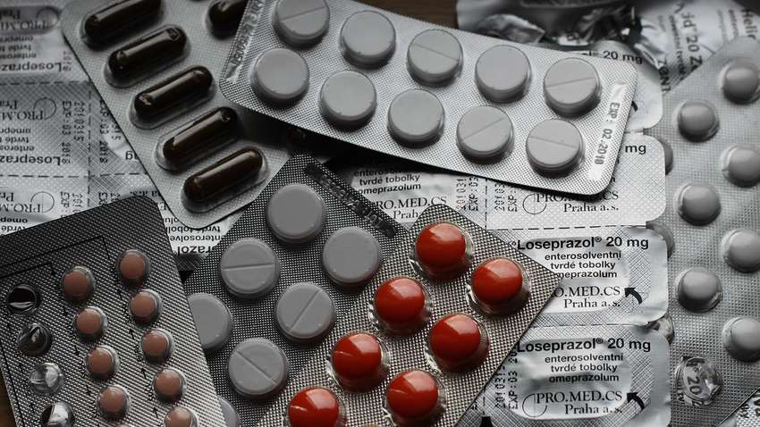 Украинцы бросились покупать лекарства за средства еПоддержки: сколько заработали аптеки за одну неделю