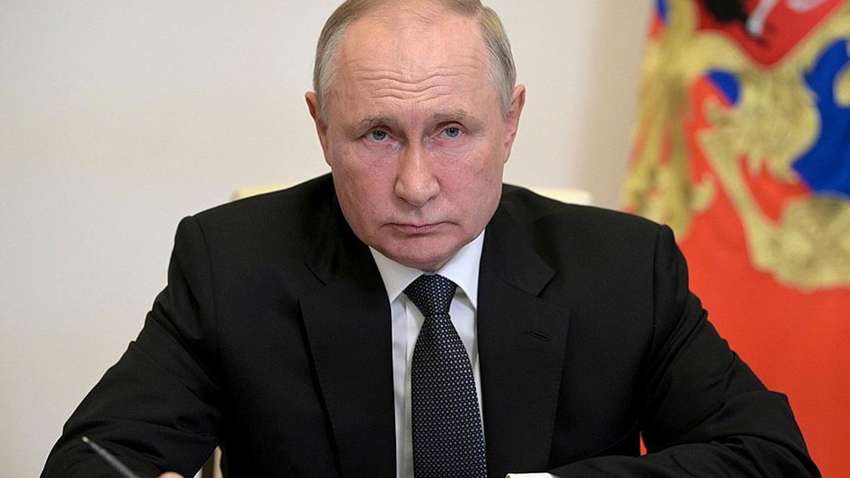 В Кремле заявили о готовности Путина встретиться с Зеленским, но есть "камень преткновения" В Кремле заявили о готовности Путина встретиться с Зеленским, но есть "камень преткновения"