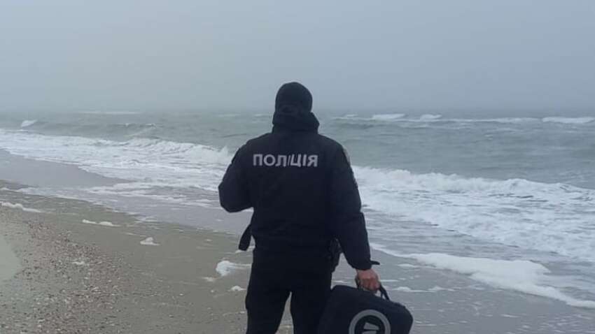 Зникли в нічному морі: розгорнуто масштабні пошуки двох рибалок на гумовому човні