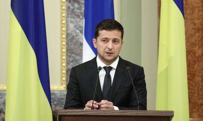 Освобождение украинцев из плена РФ обсуждается в Минске, - Зеленский