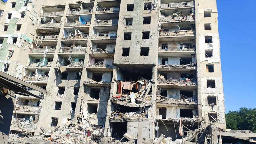 СМИ предположили, что награжденный в россии бизнесмен хотел освоить 40 млн на восстановлении дома в Сергеевке СМИ предположили, что награжденный в россии бизнесмен хотел освоить 40 млн на восстановлении дома в Сергеевке