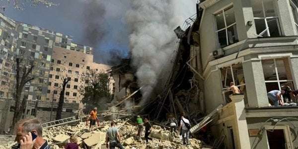 Ракетний удар по "Охматдиту": чи знають російські пілоти куди саме б'ють Ракетний удар по "Охматдиту": чи знають російські пілоти куди саме б'ють